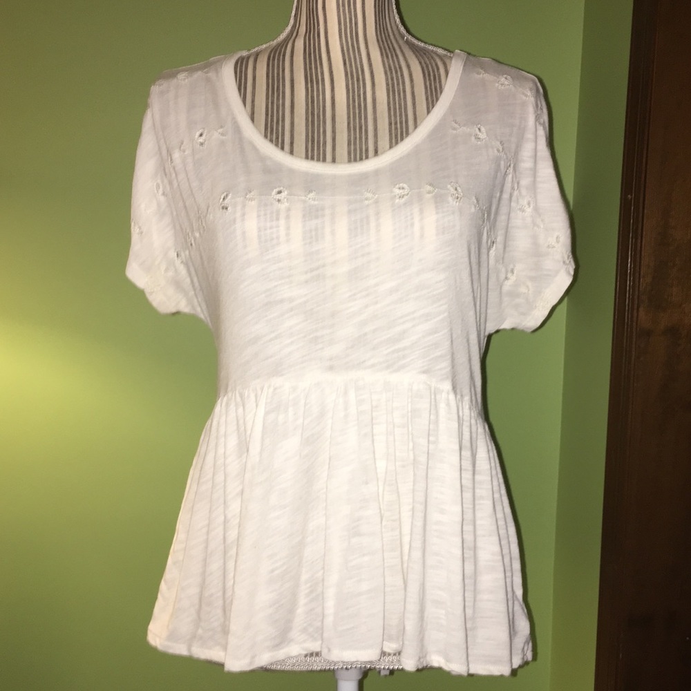 AEO WHITE PEPLUM TOP